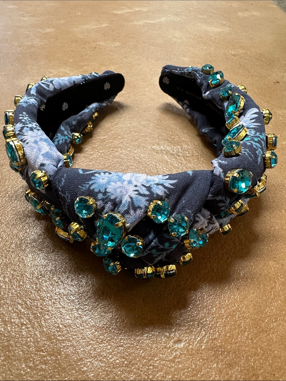 Lele Sadoughi x LoveShackFancy Oval Crystal Knotted Headband in Blue Noir